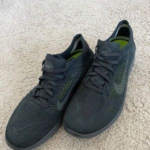 Nike Free Runs - Black